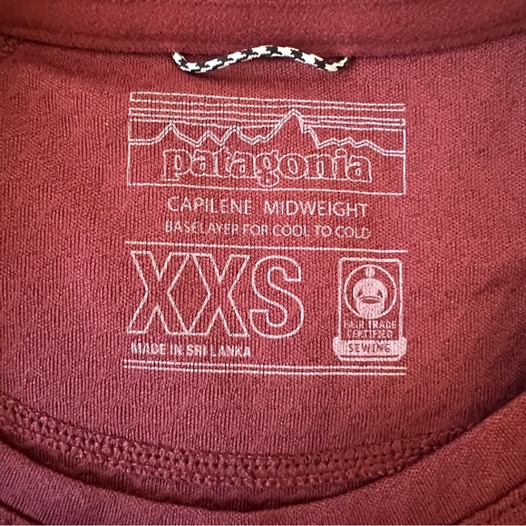 Patagonia • Women's Burgundy Capilene Midweight Crew Top • Size XXS - Picture 6 of 8